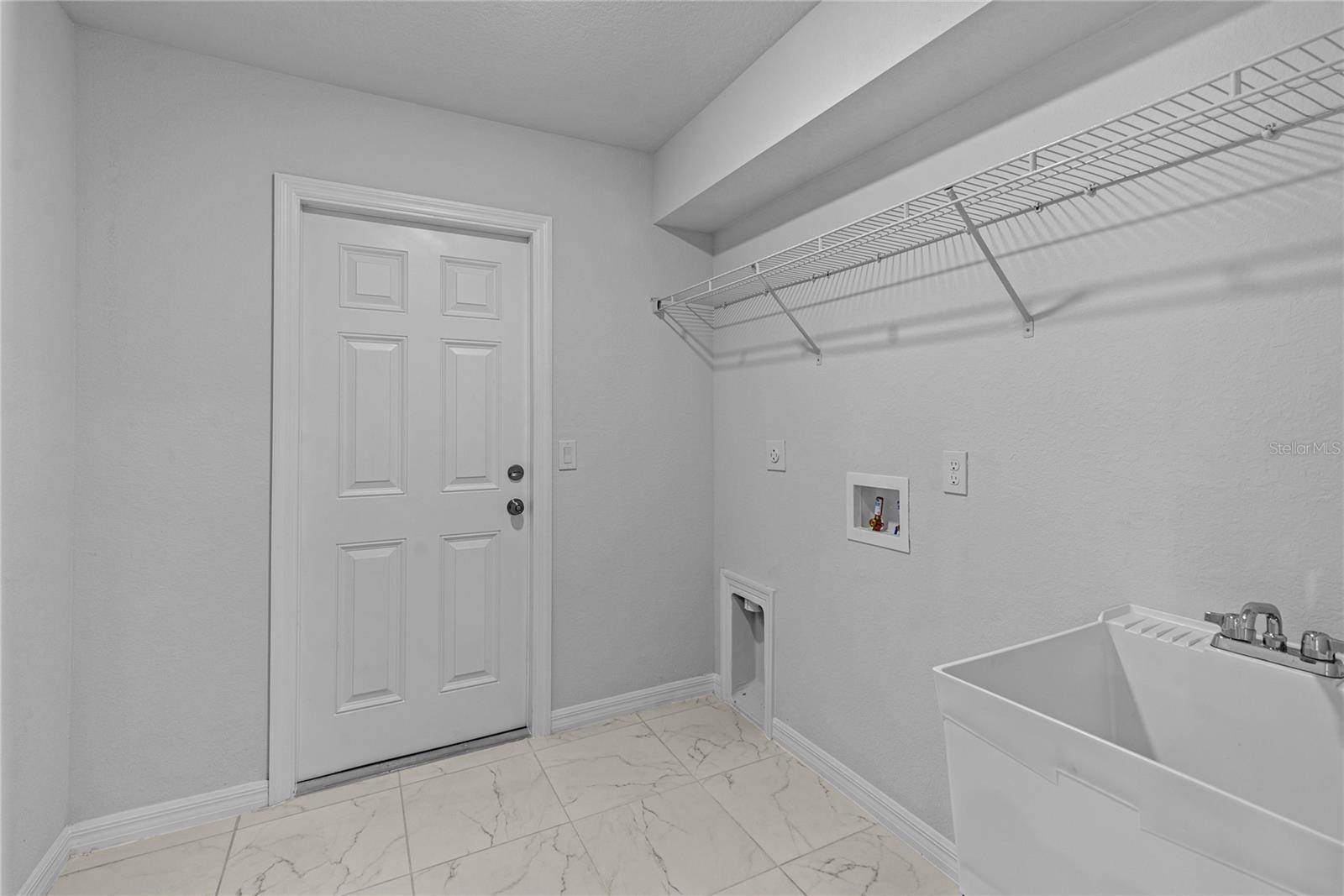 710 NW 2ND Lane, Cape Coral, FL 33993