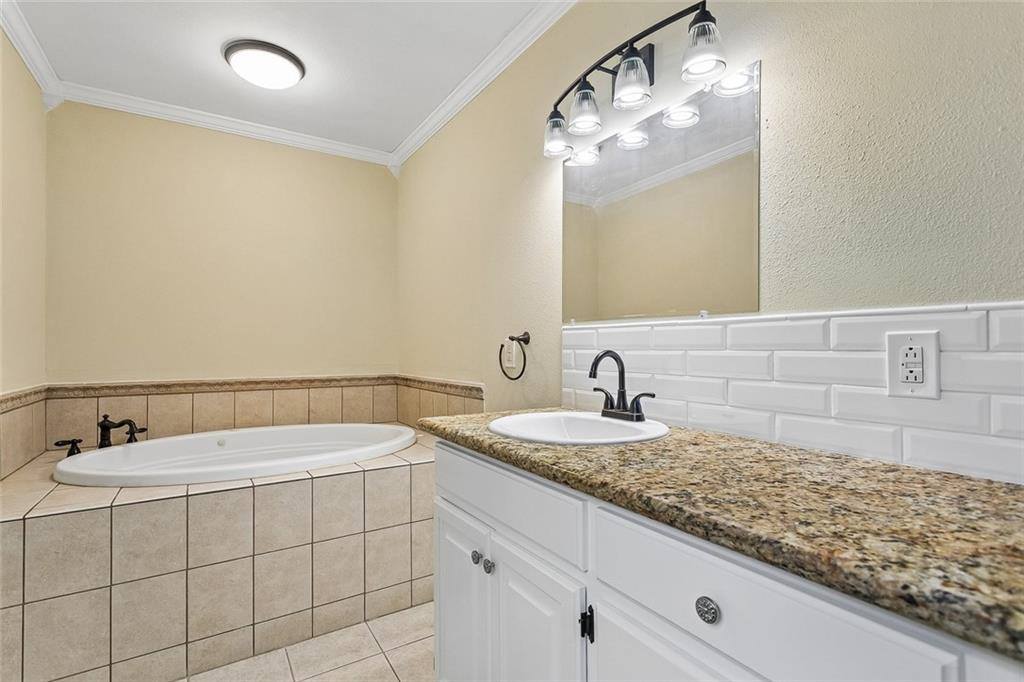 11114 Highway 22, Ponchatoula, LA 70454