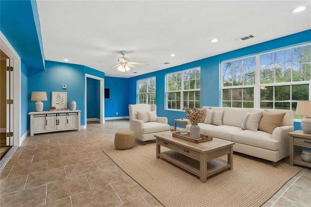 11114 Highway 22, Ponchatoula, LA 70454