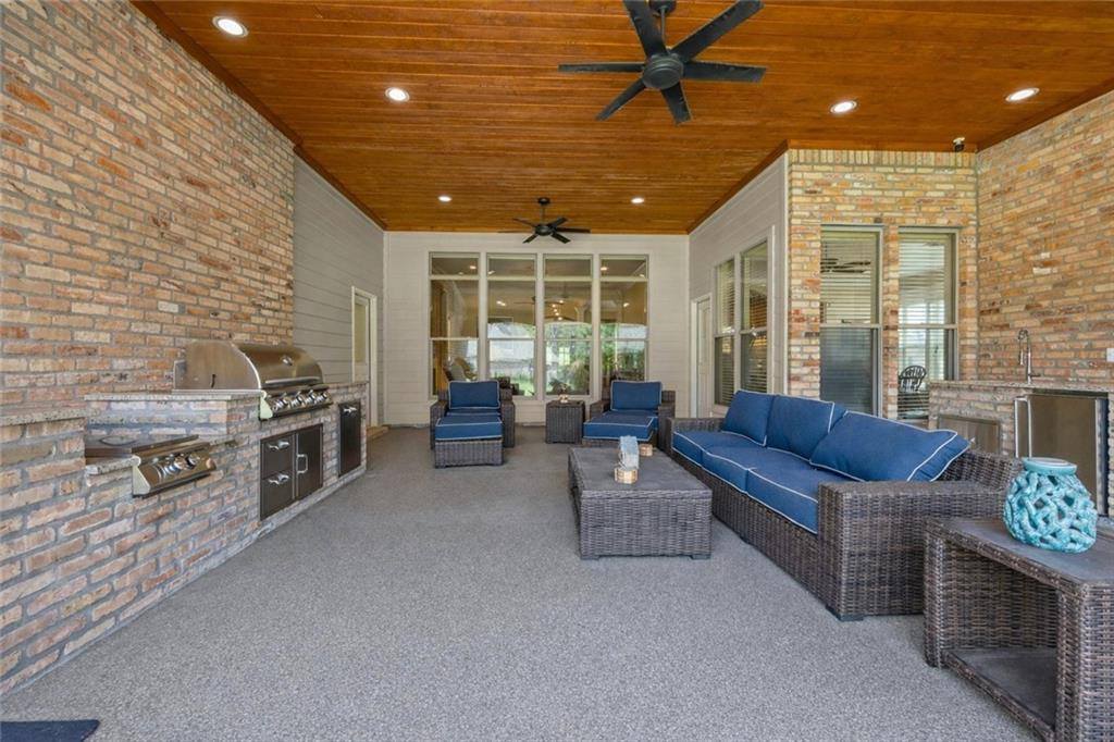 9291 Pebble Beach Circle, Denham Springs, LA 70726