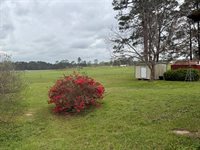 225 Country Club Rd, Leesville, LA 71446