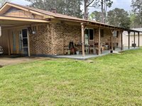 225 Country Club Rd, Leesville, LA 71446