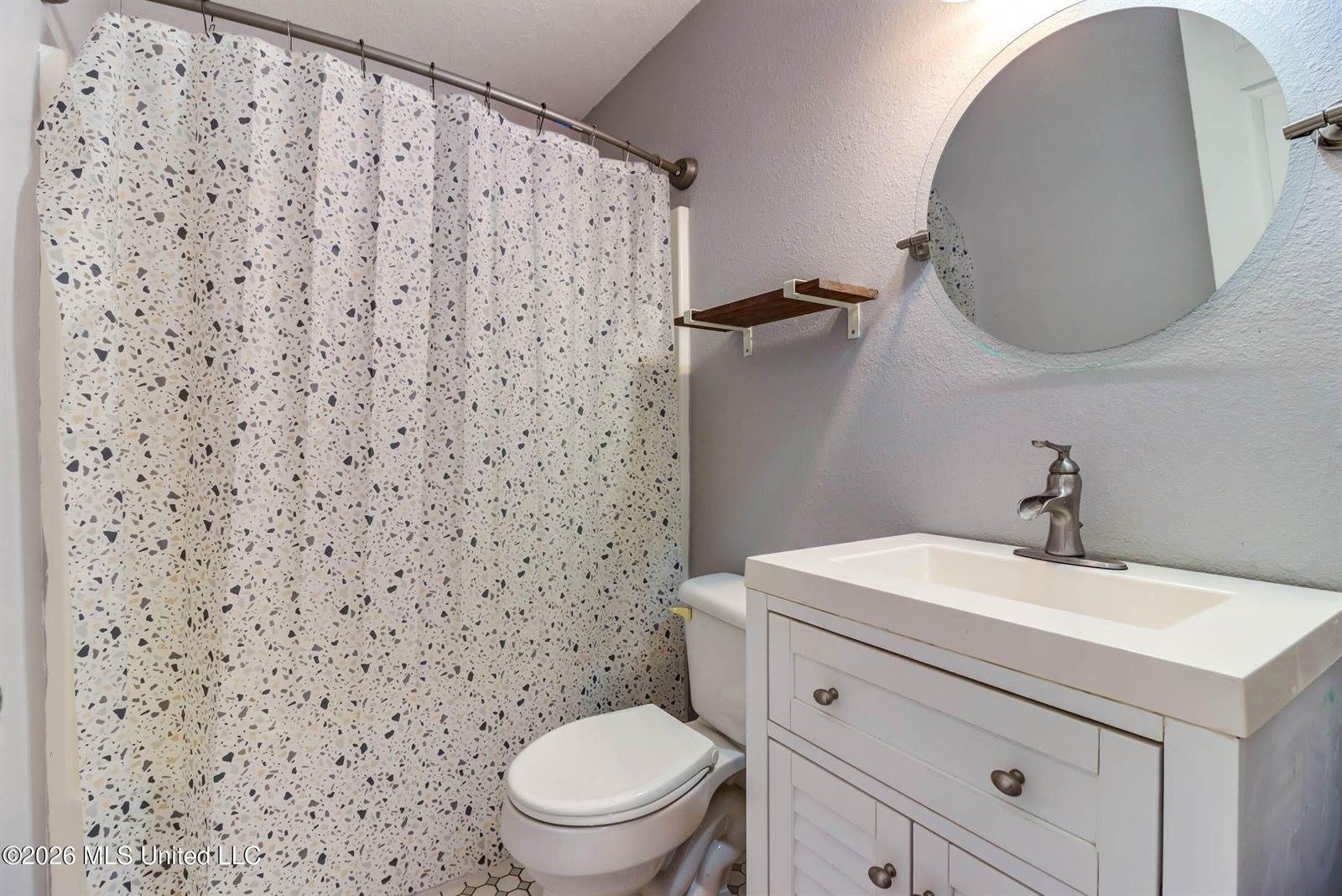 661 Michelle Drive, Biloxi, MS 39532