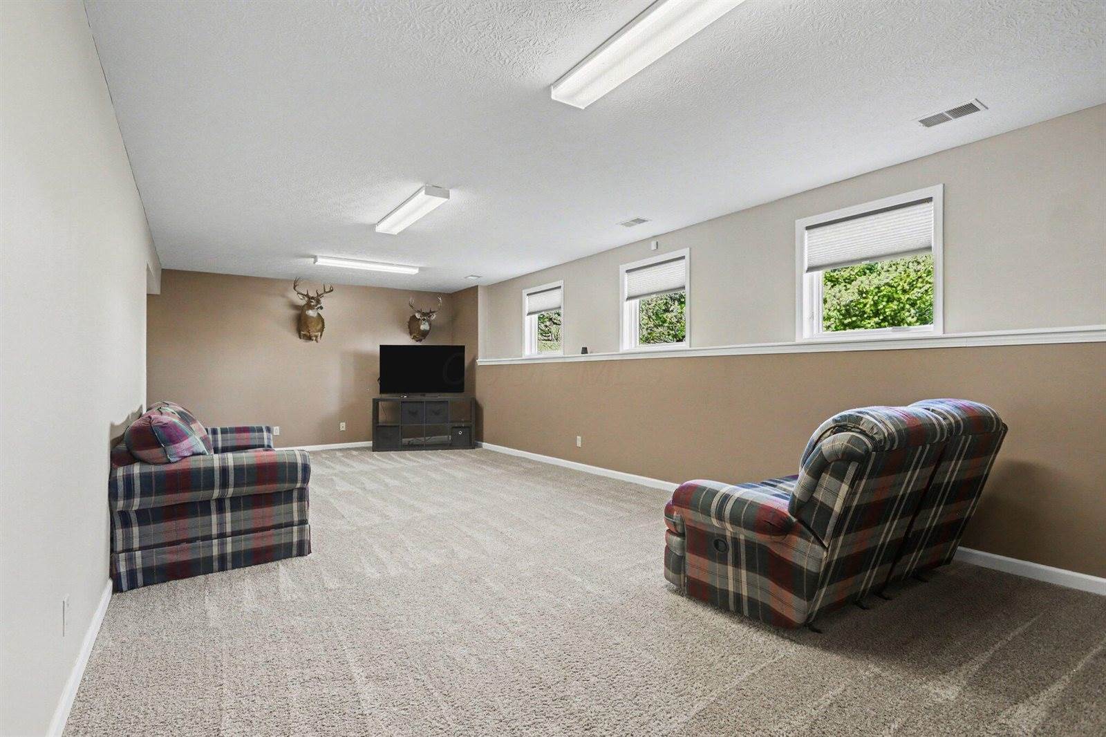 1855 Spring Valley Road, London, OH 43140