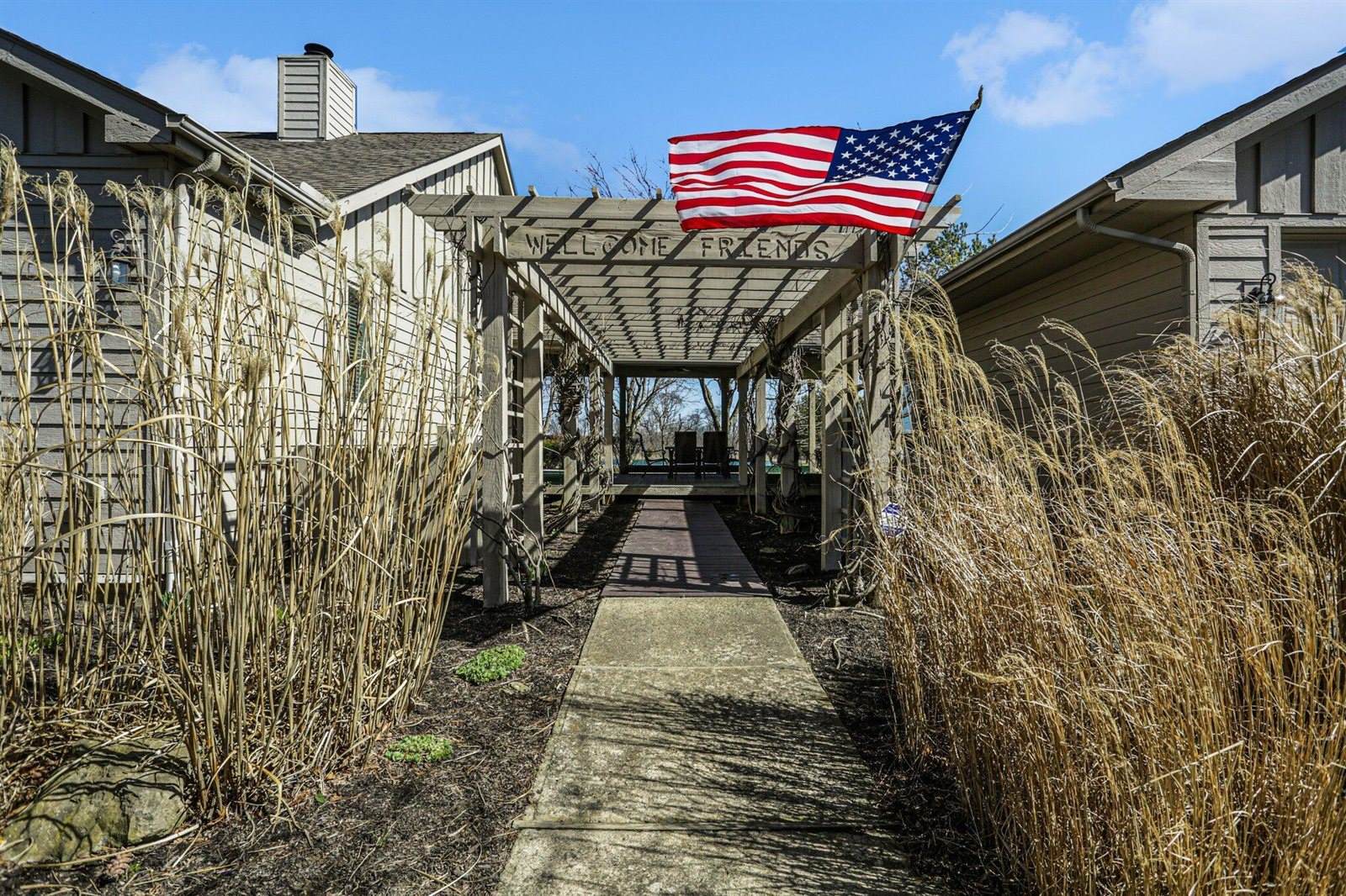 1855 Spring Valley Road, London, OH 43140