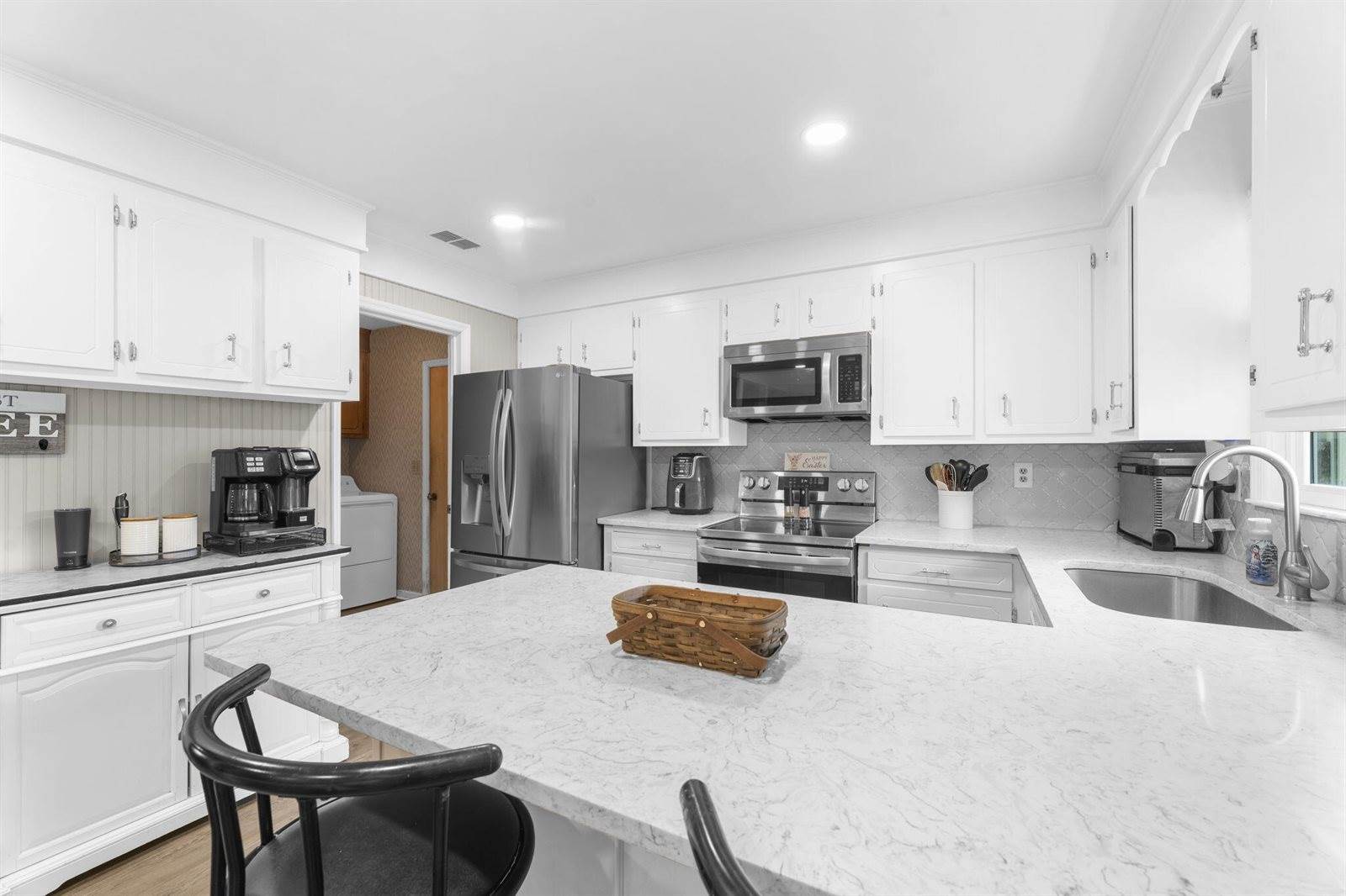 411 Indian Drive, Summerville, SC 29486