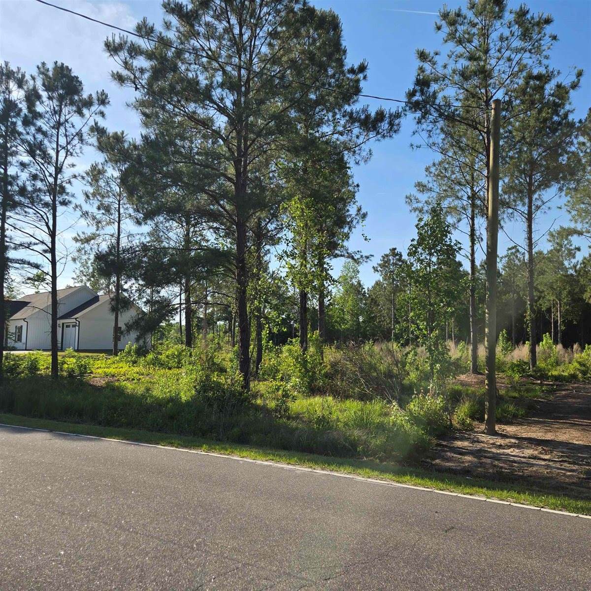 1513 Oakdale Rd., Loris, SC 29569