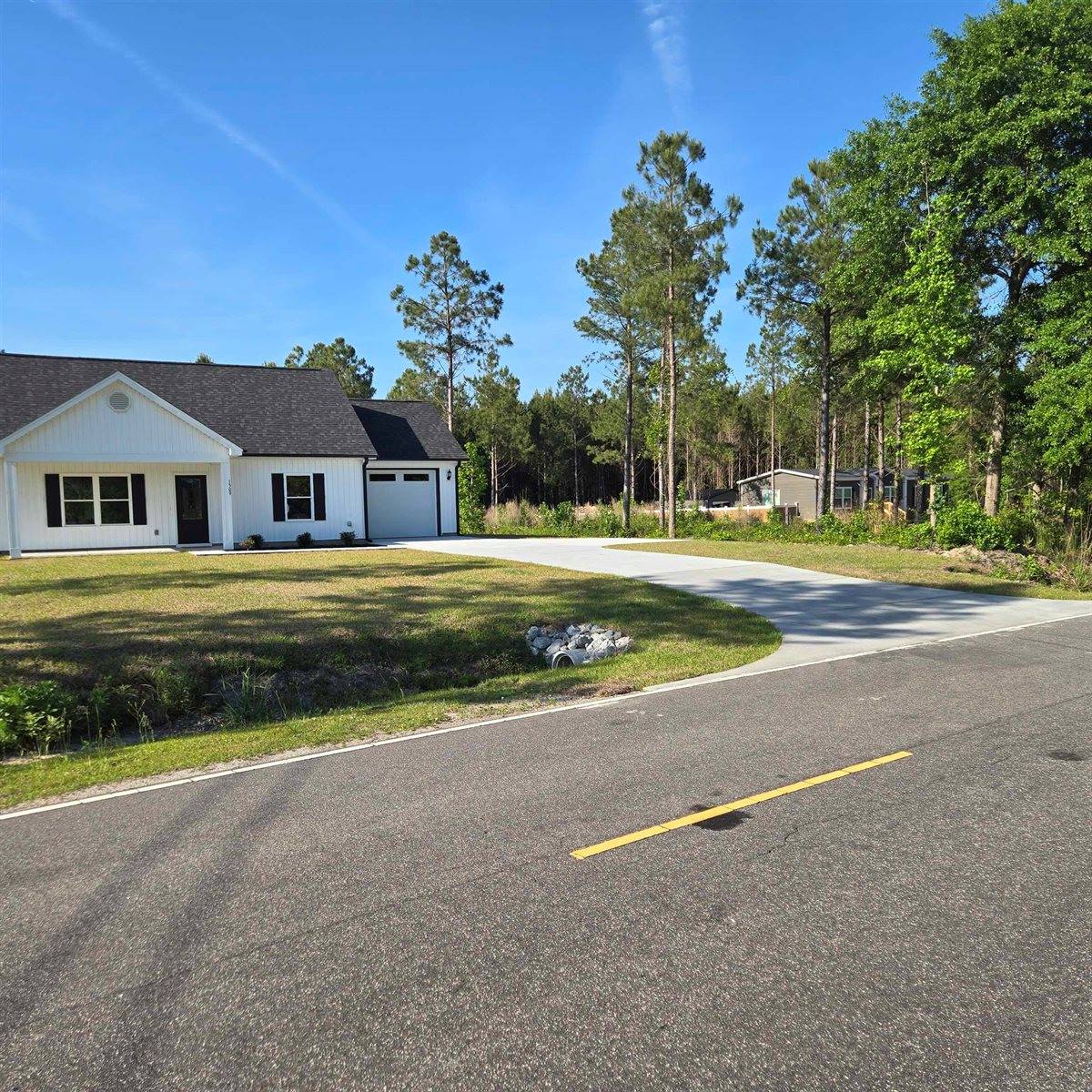 1513 Oakdale Rd., Loris, SC 29569