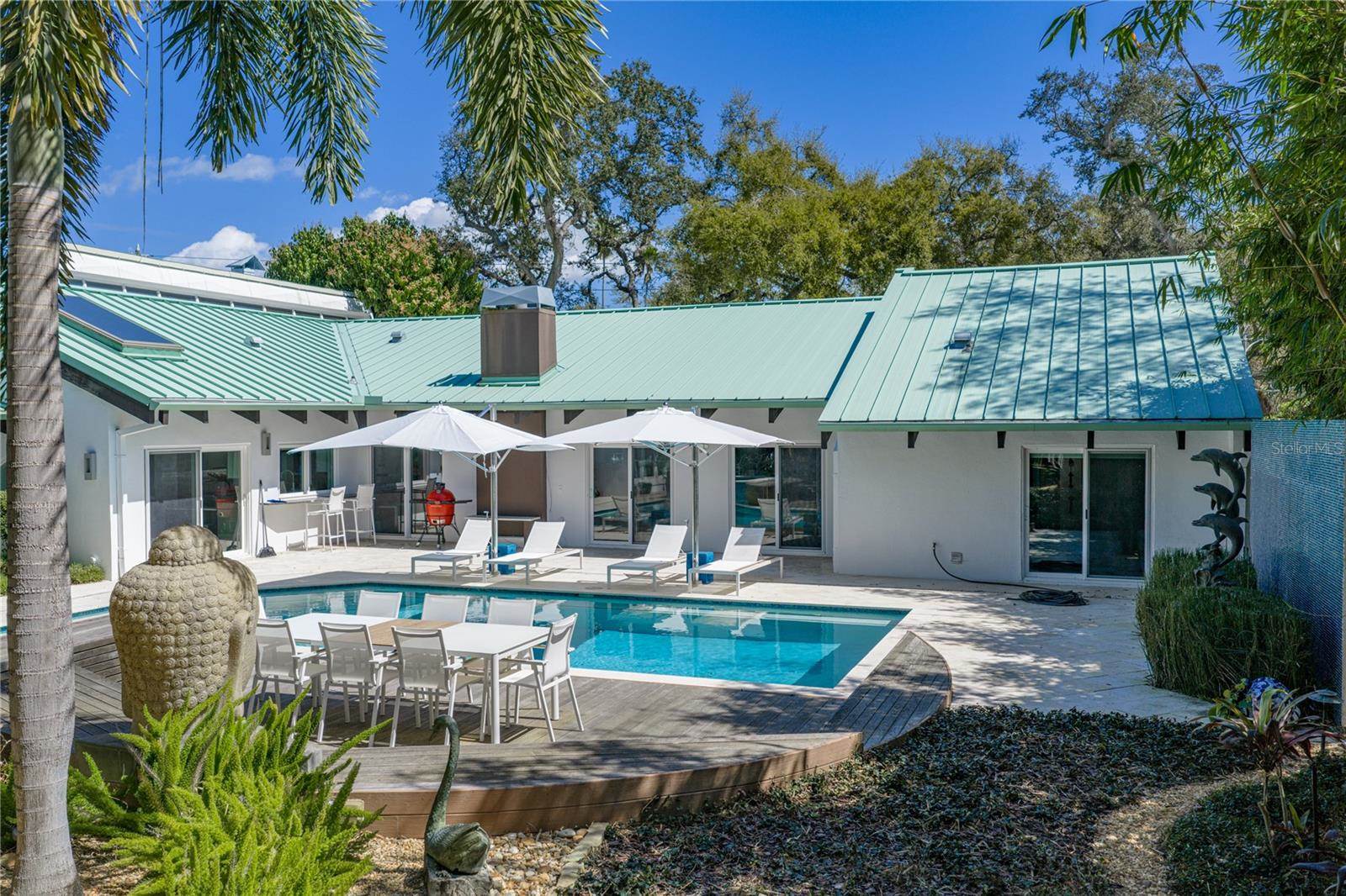 1200 45TH Avenue North, Saint Petersburg, FL 33703