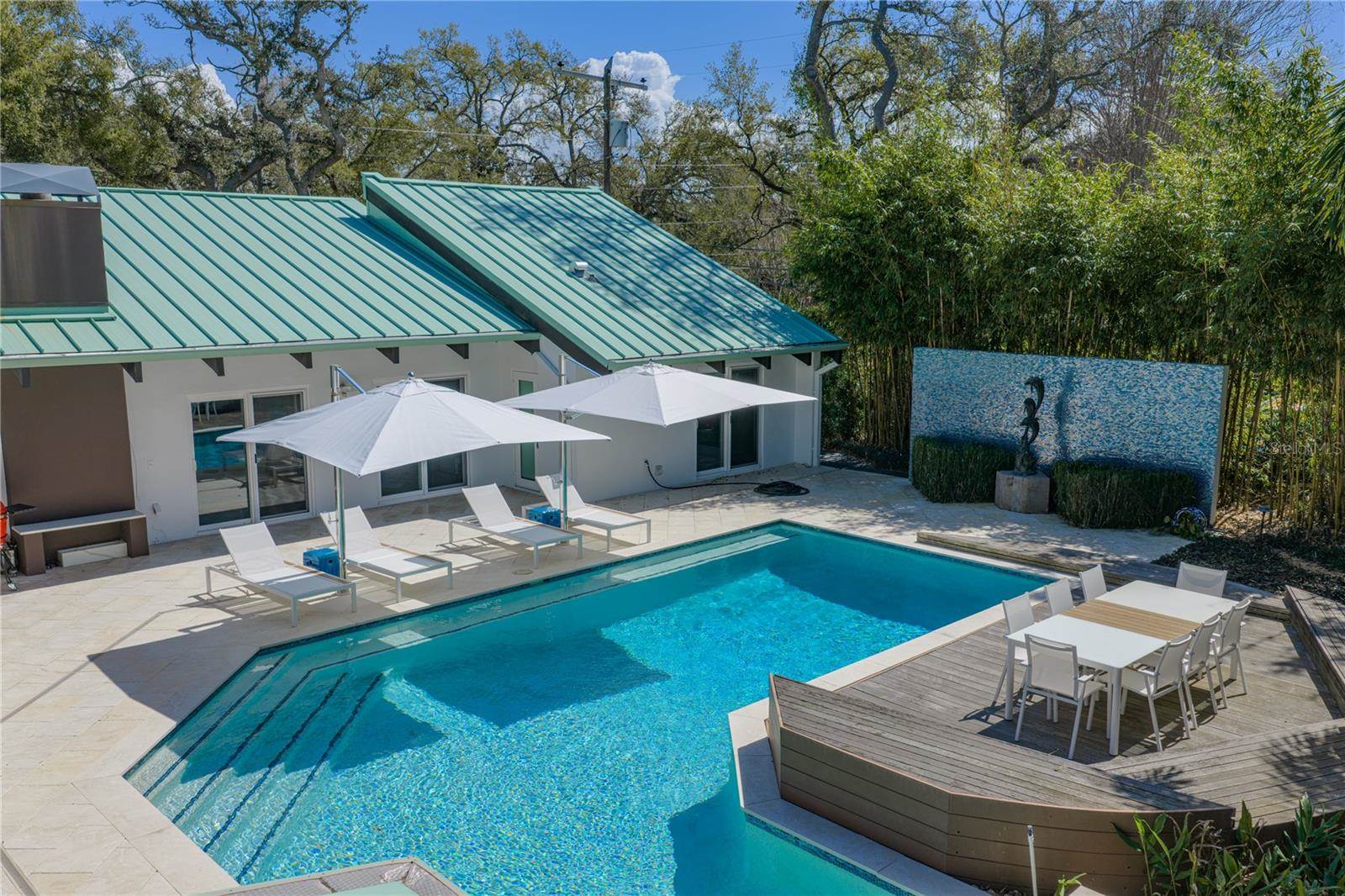 1200 45TH Avenue North, Saint Petersburg, FL 33703