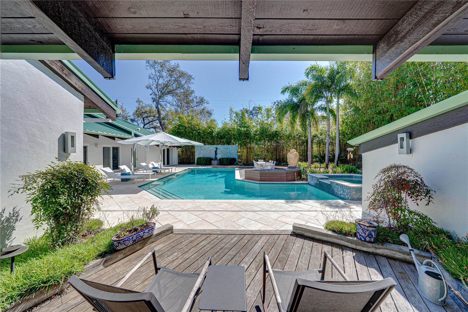 1200 45TH Avenue North, Saint Petersburg, FL 33703