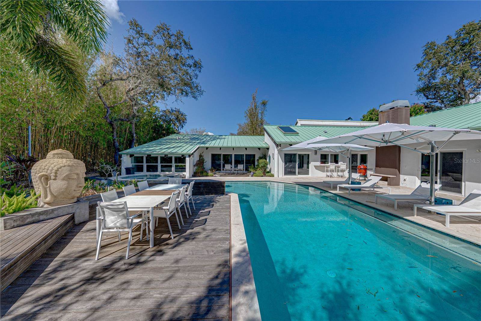 1200 45TH Avenue North, Saint Petersburg, FL 33703