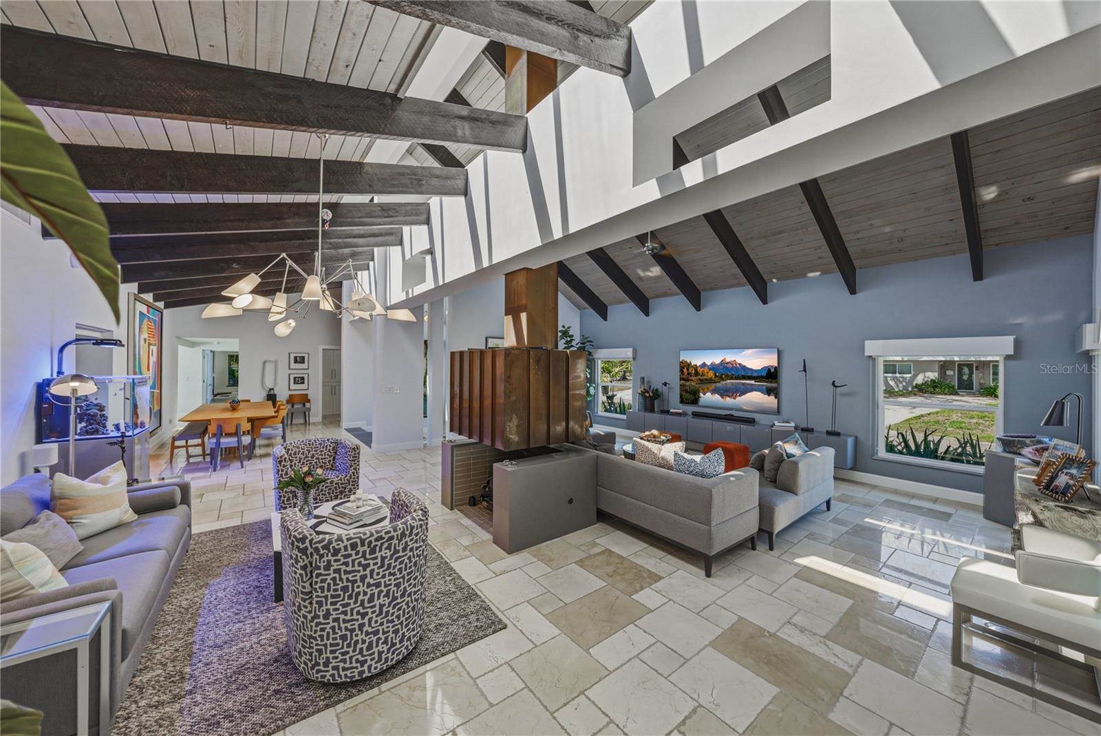 1200 45TH Avenue North, Saint Petersburg, FL 33703