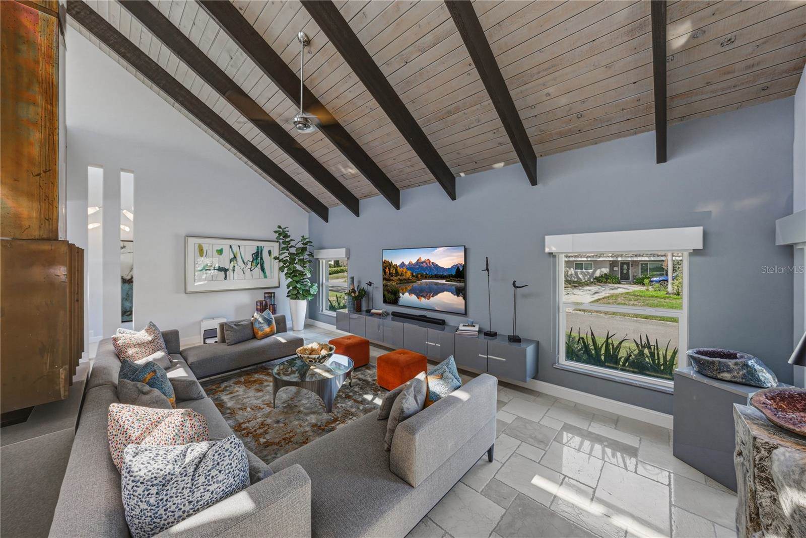 1200 45TH Avenue North, Saint Petersburg, FL 33703