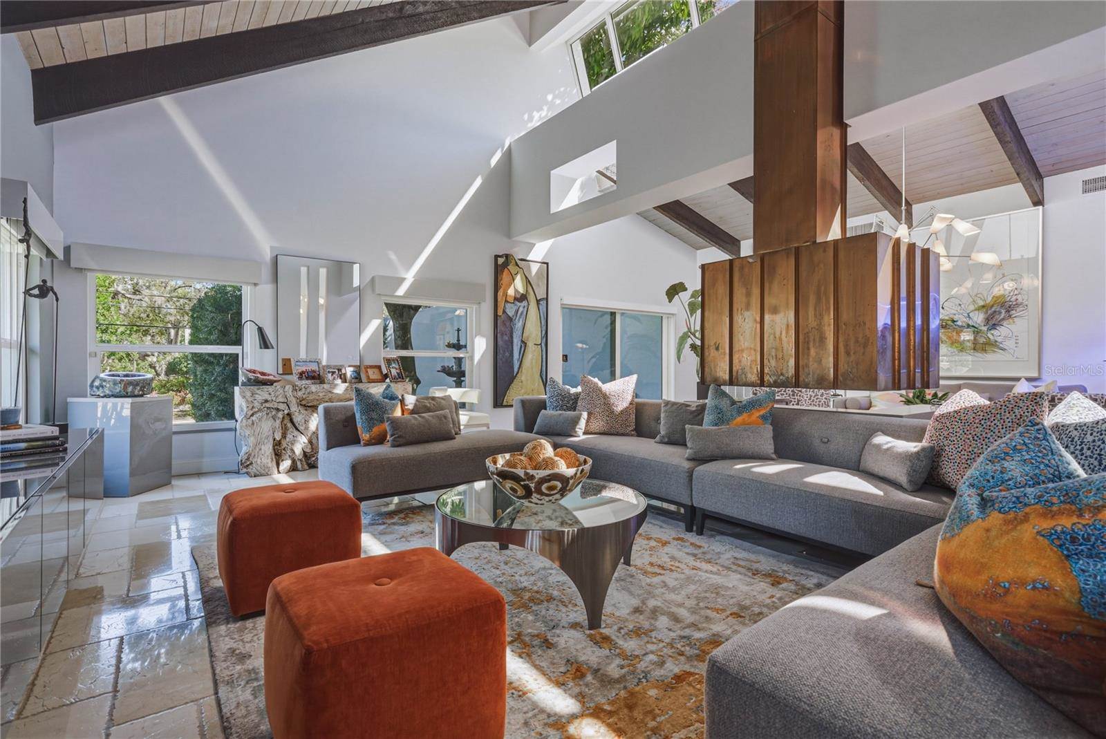 1200 45TH Avenue North, Saint Petersburg, FL 33703