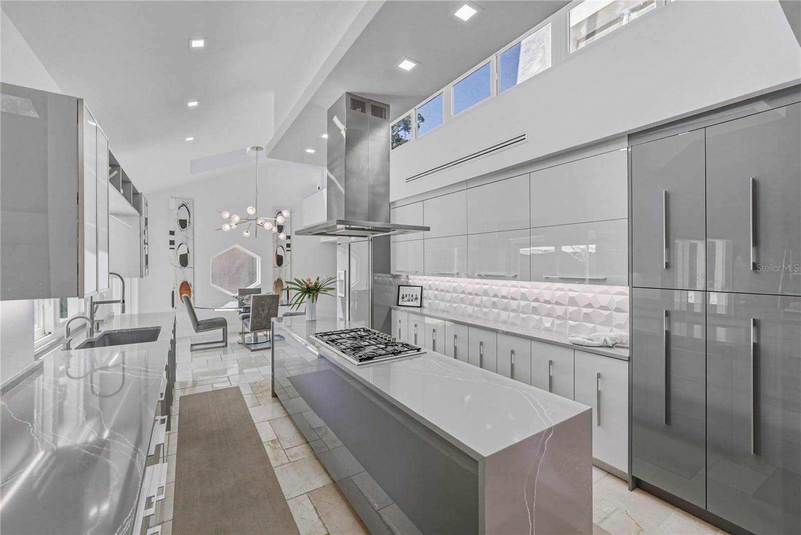 1200 45TH Avenue North, Saint Petersburg, FL 33703