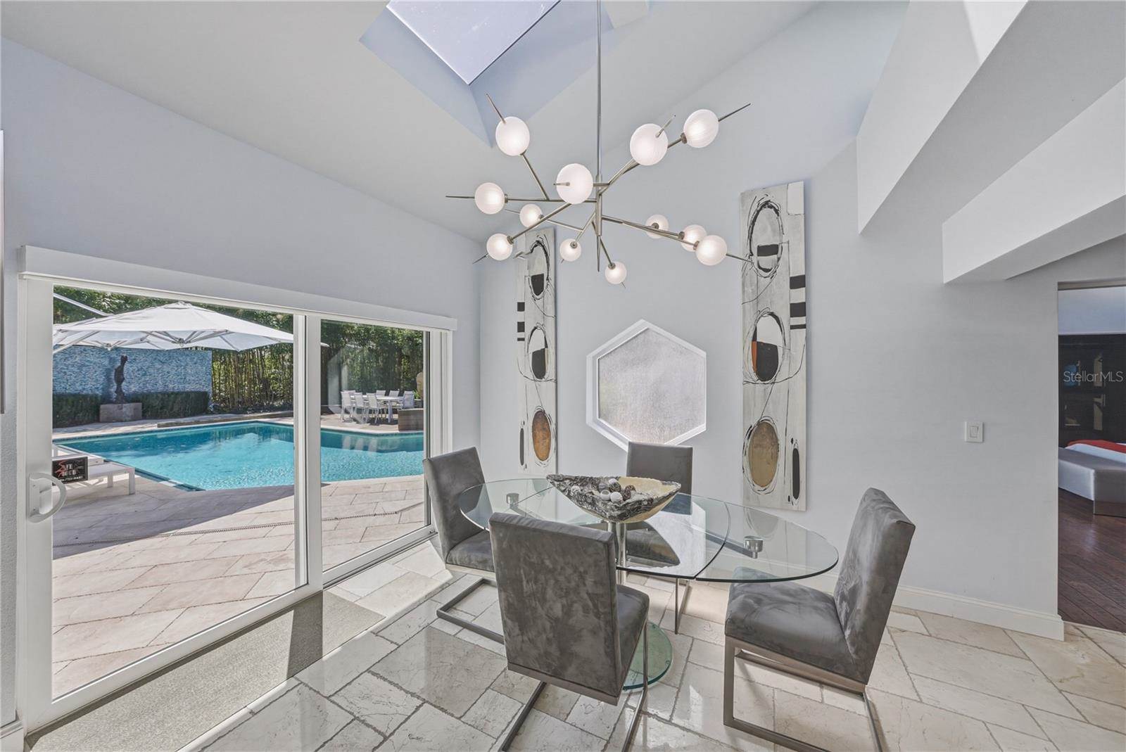 1200 45TH Avenue North, Saint Petersburg, FL 33703