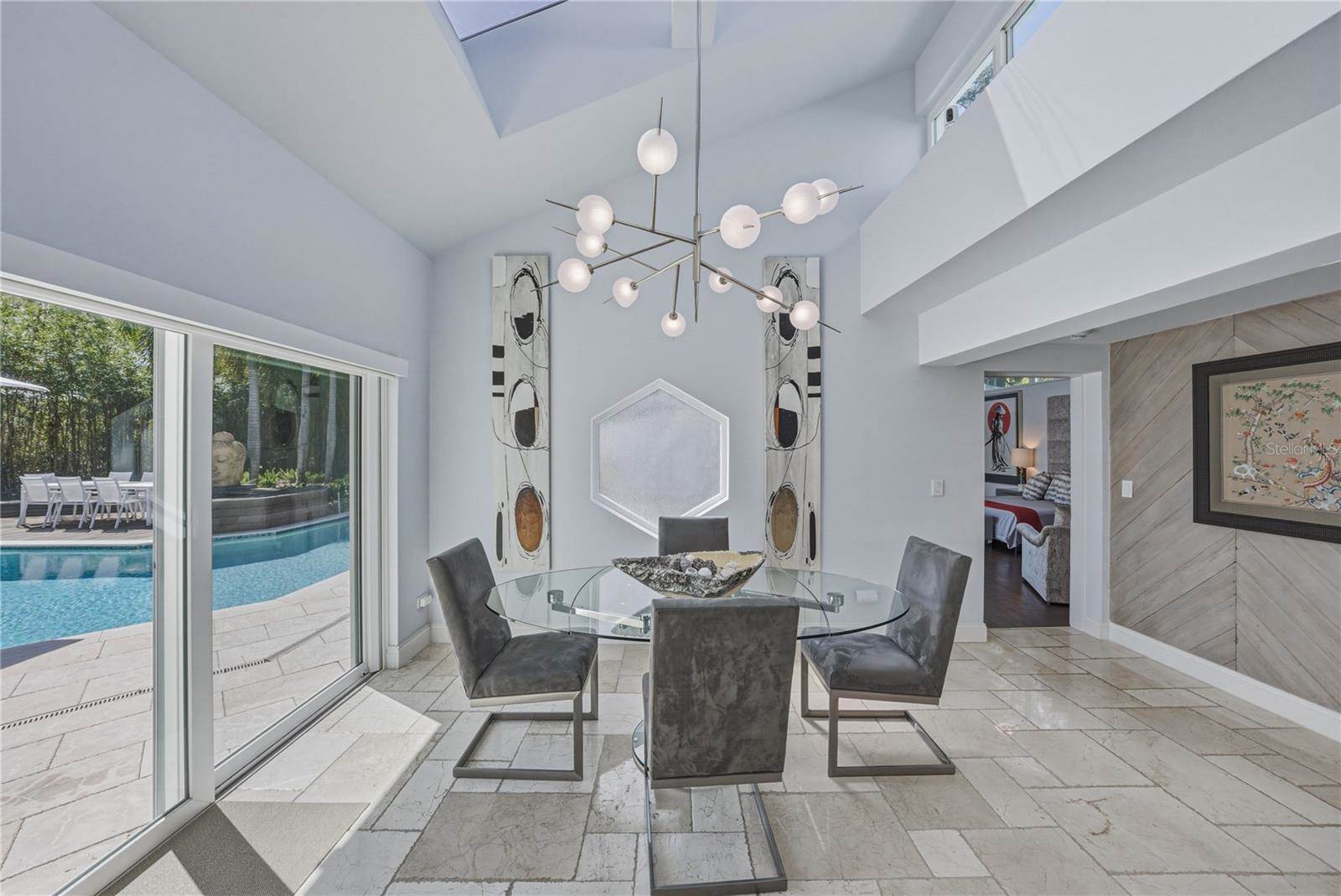 1200 45TH Avenue North, Saint Petersburg, FL 33703