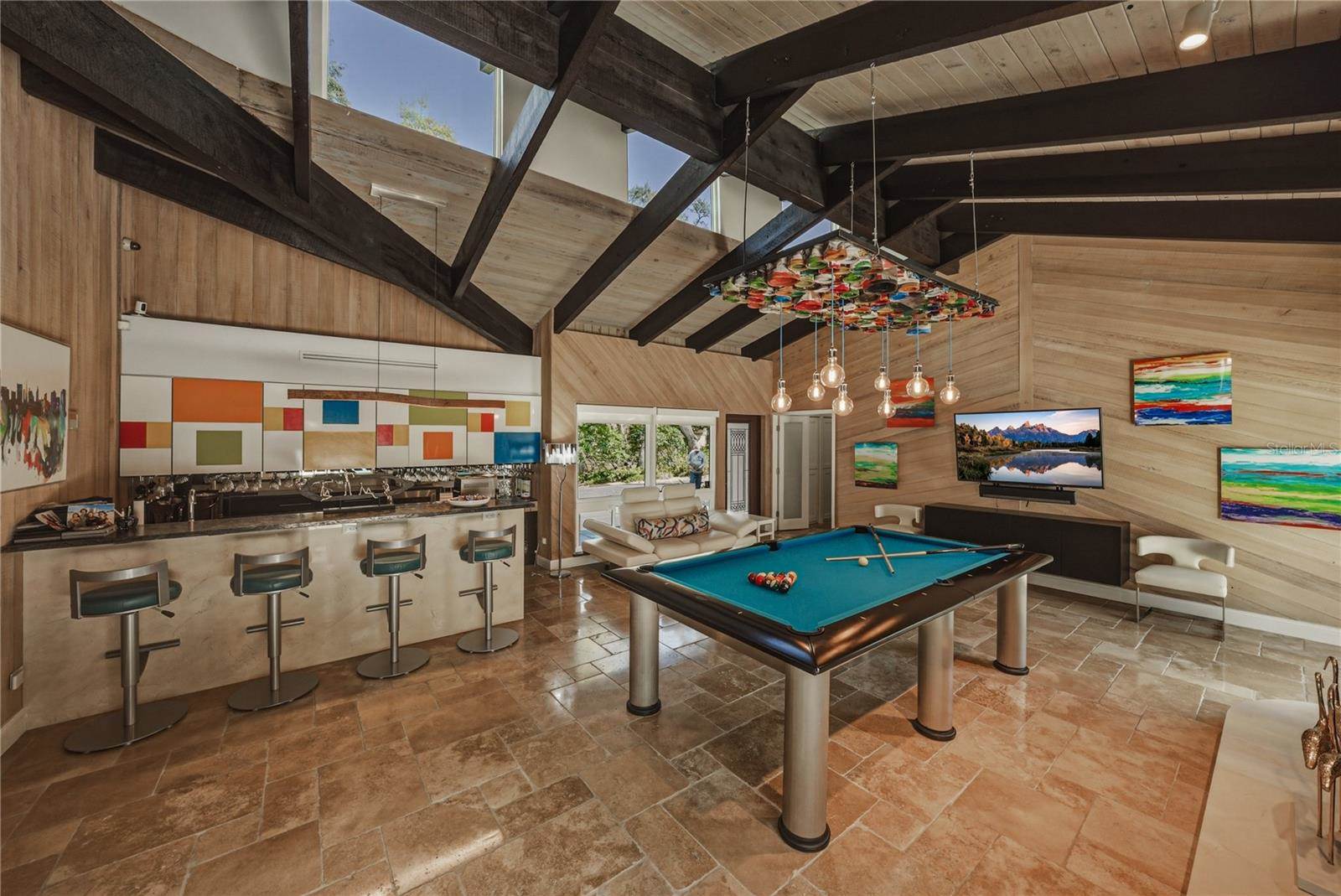 1200 45TH Avenue North, Saint Petersburg, FL 33703