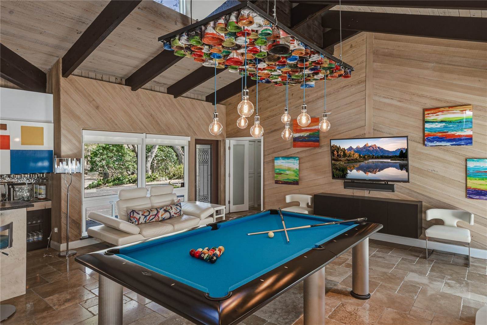 1200 45TH Avenue North, Saint Petersburg, FL 33703