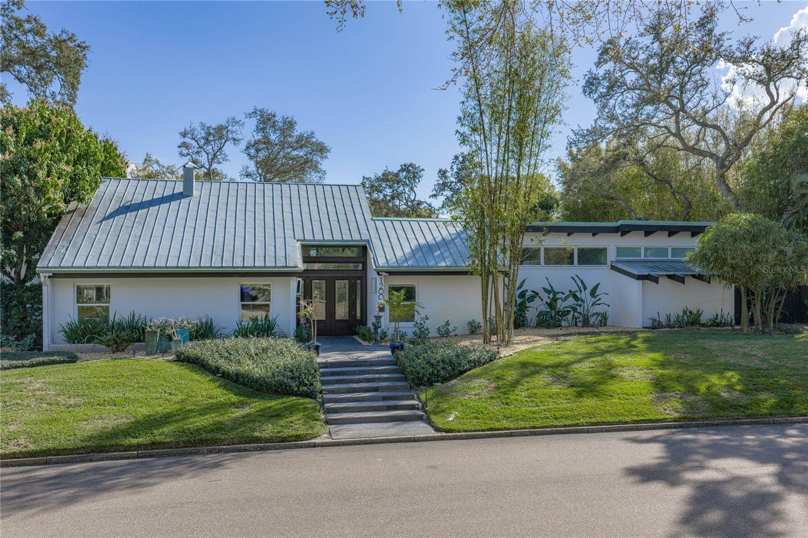 1200 45TH Avenue North, Saint Petersburg, FL 33703