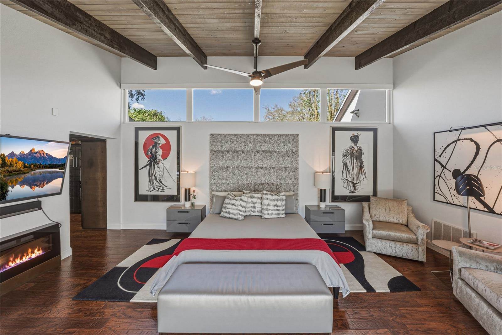 1200 45TH Avenue North, Saint Petersburg, FL 33703