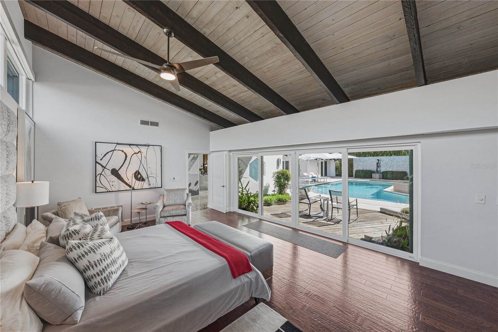 1200 45TH Avenue North, Saint Petersburg, FL 33703