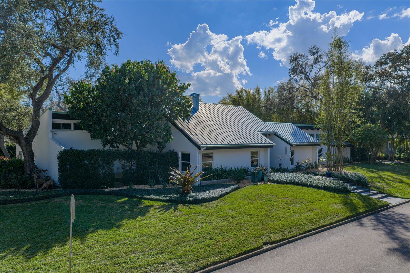 1200 45TH Avenue North, Saint Petersburg, FL 33703