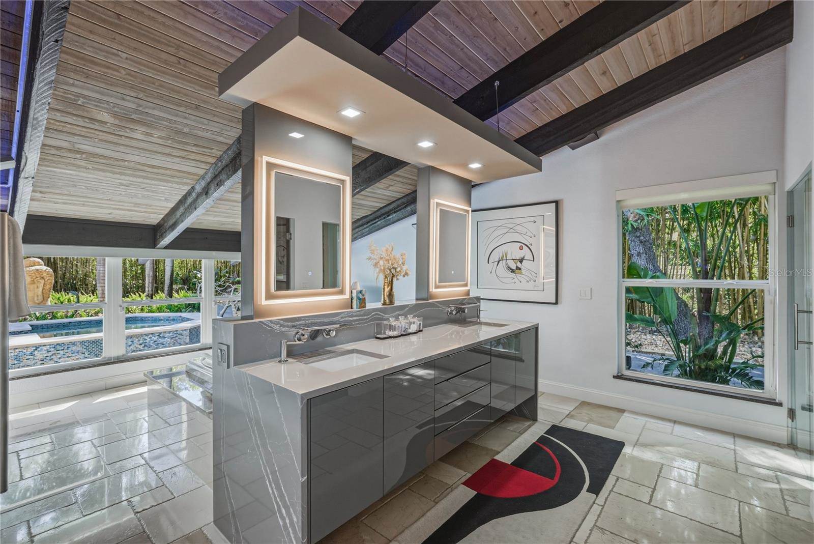 1200 45TH Avenue North, Saint Petersburg, FL 33703