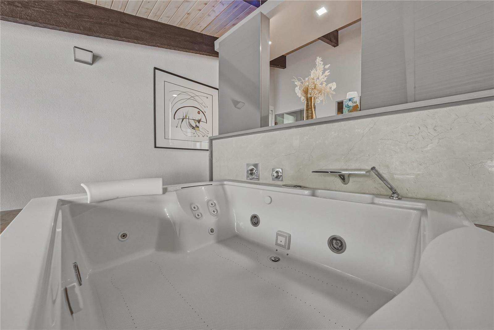 1200 45TH Avenue North, Saint Petersburg, FL 33703