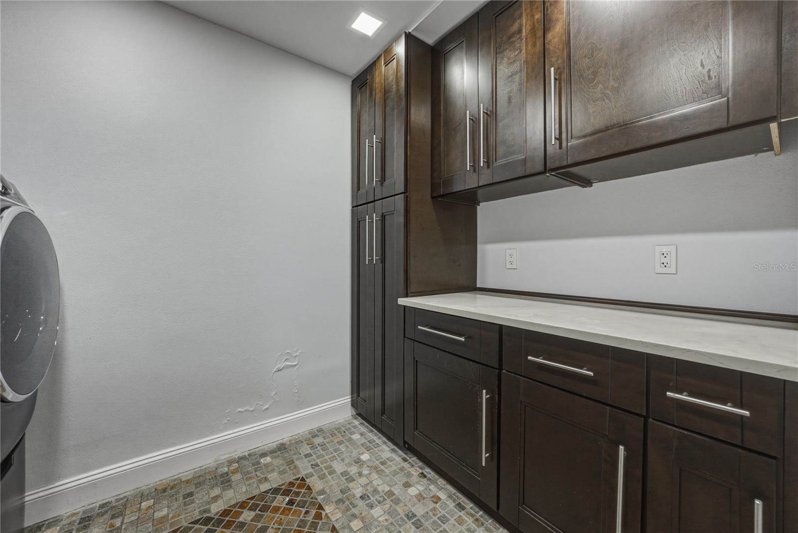 1200 45TH Avenue North, Saint Petersburg, FL 33703