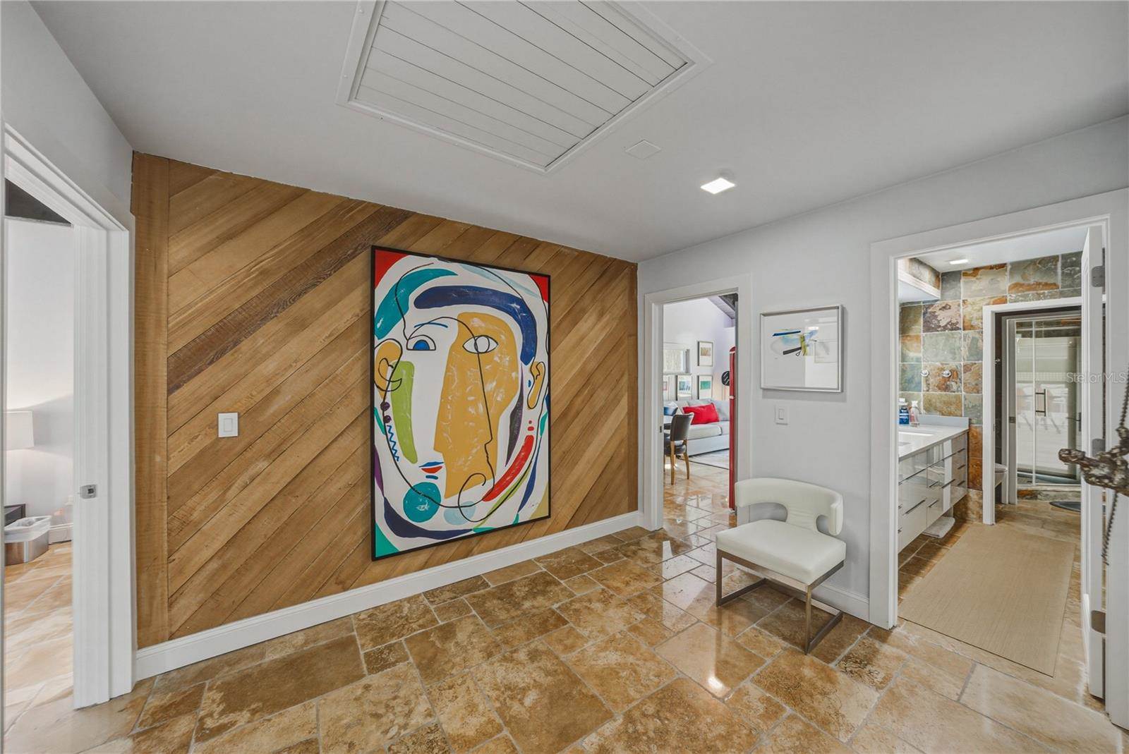 1200 45TH Avenue North, Saint Petersburg, FL 33703