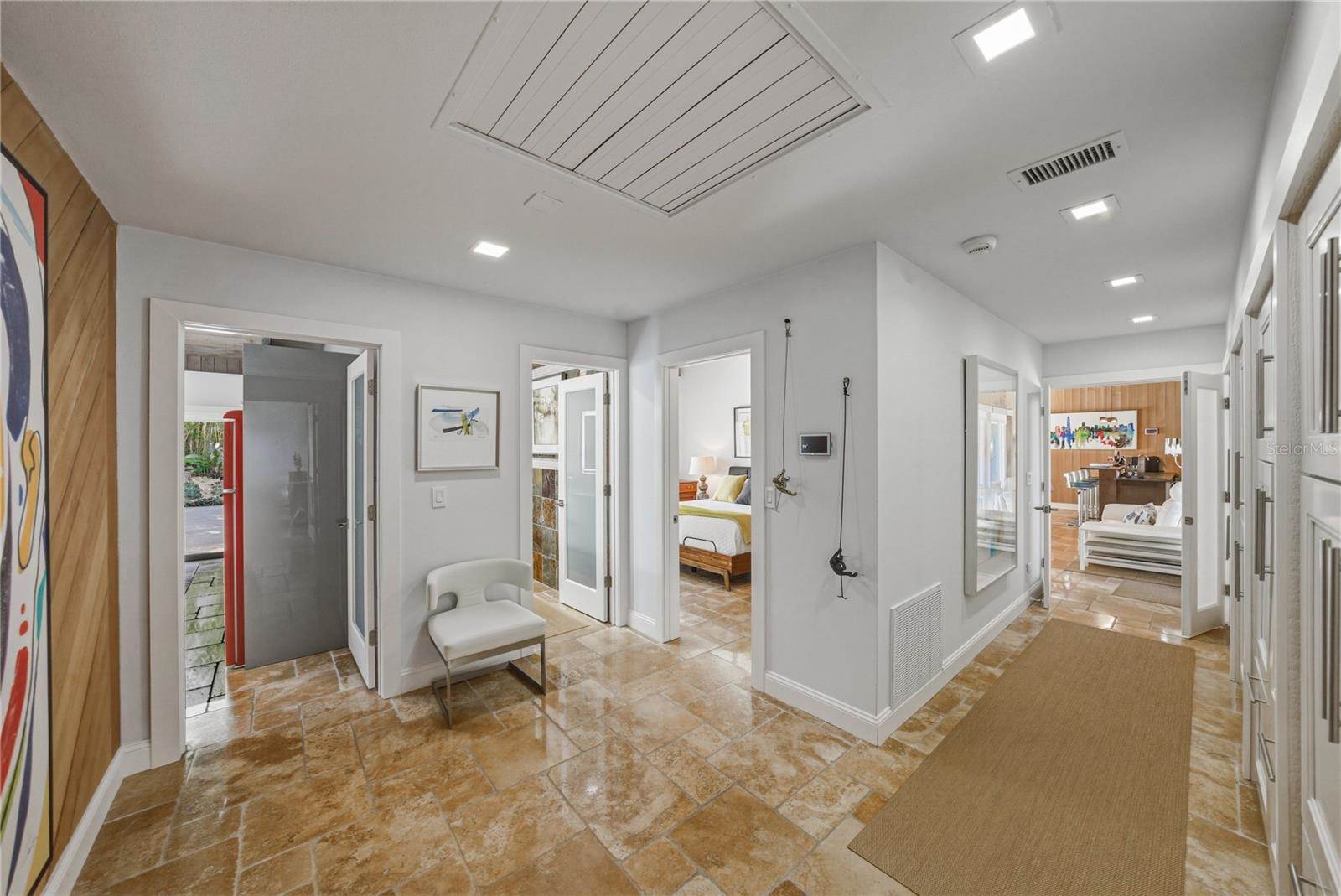 1200 45TH Avenue North, Saint Petersburg, FL 33703