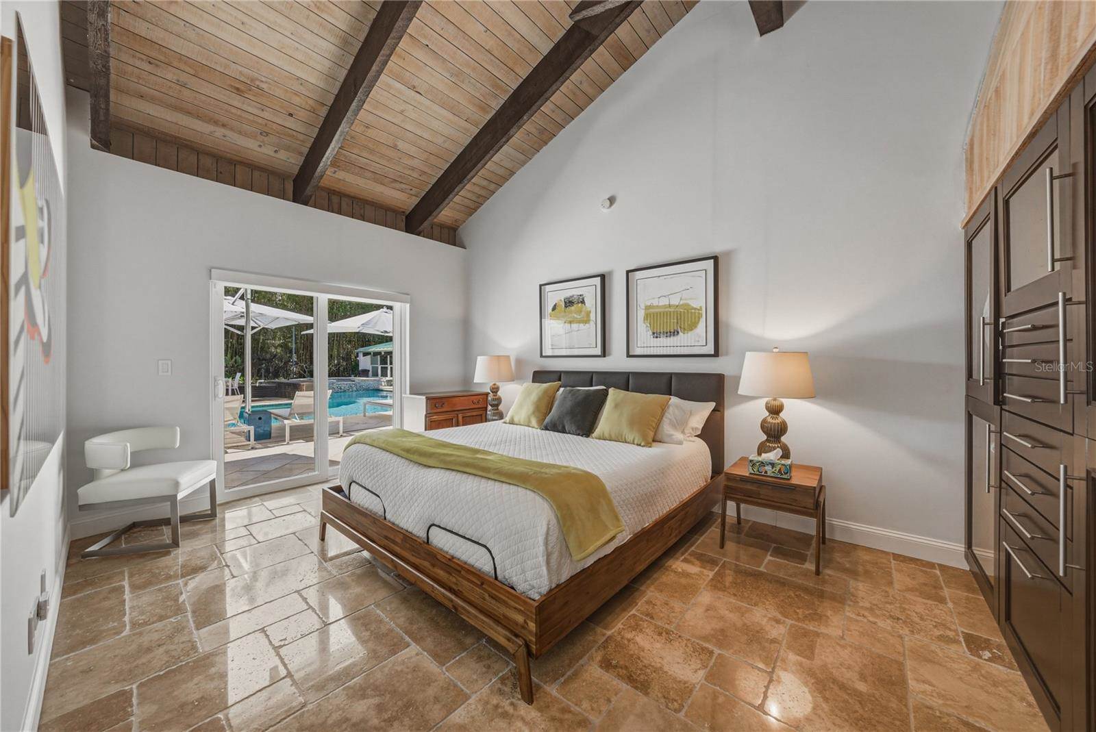 1200 45TH Avenue North, Saint Petersburg, FL 33703