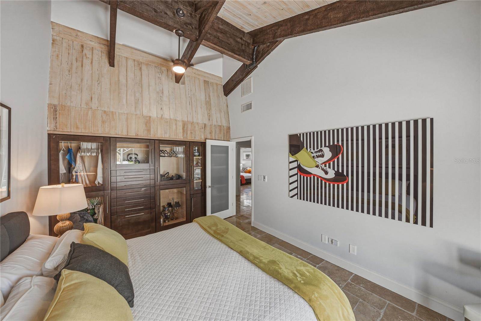 1200 45TH Avenue North, Saint Petersburg, FL 33703