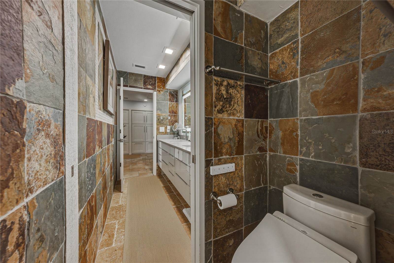 1200 45TH Avenue North, Saint Petersburg, FL 33703