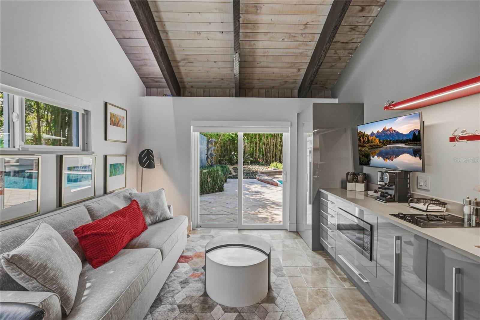 1200 45TH Avenue North, Saint Petersburg, FL 33703