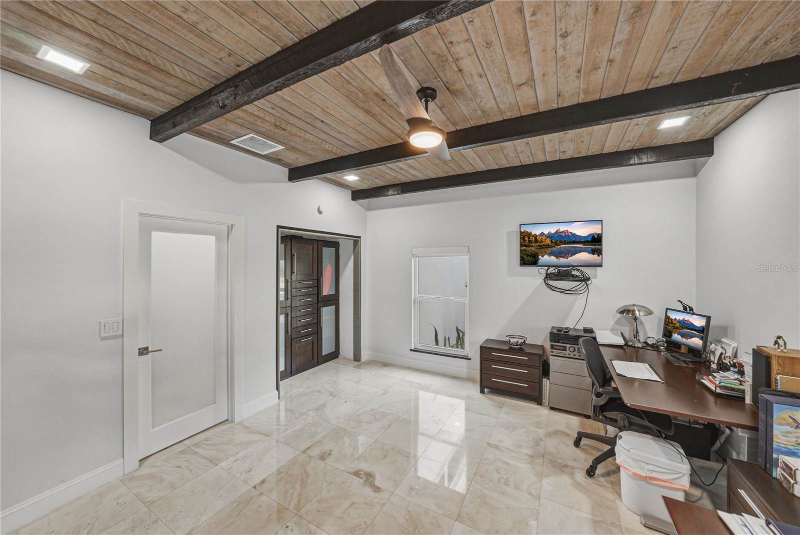 1200 45TH Avenue North, Saint Petersburg, FL 33703