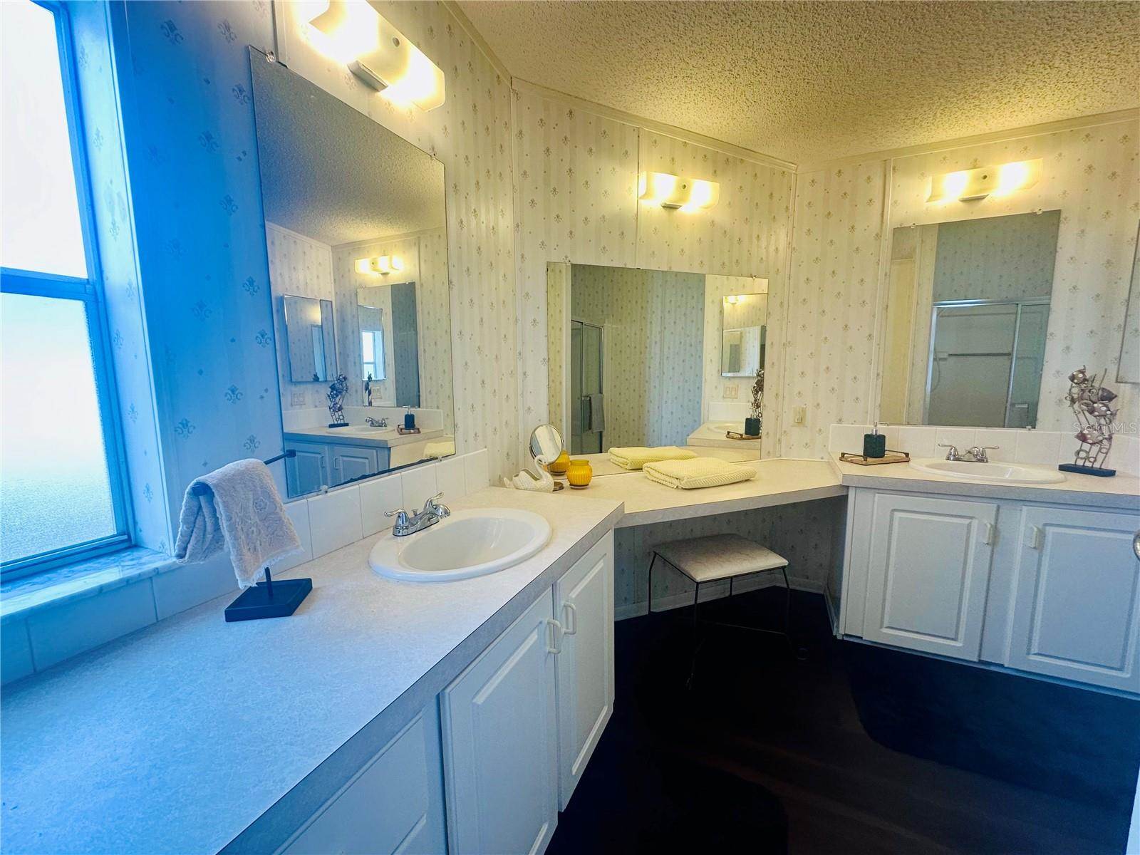 1100 Belcher Road South, #406, Largo, FL 33771