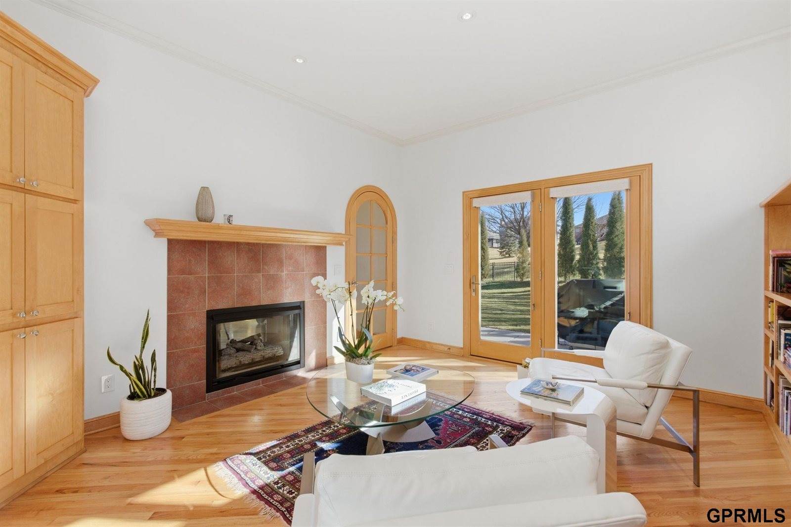 5911 South 119 Plaza, Omaha, NE 68137