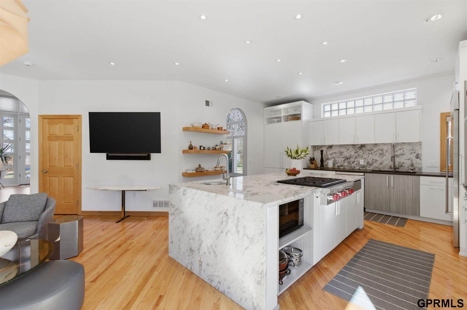 5911 South 119 Plaza, Omaha, NE 68137