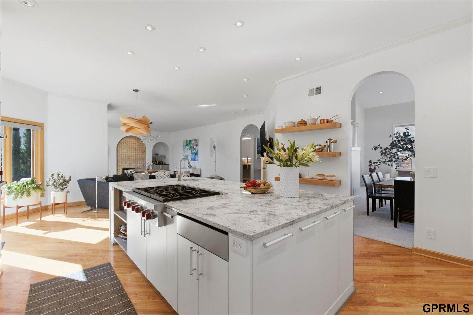 5911 South 119 Plaza, Omaha, NE 68137