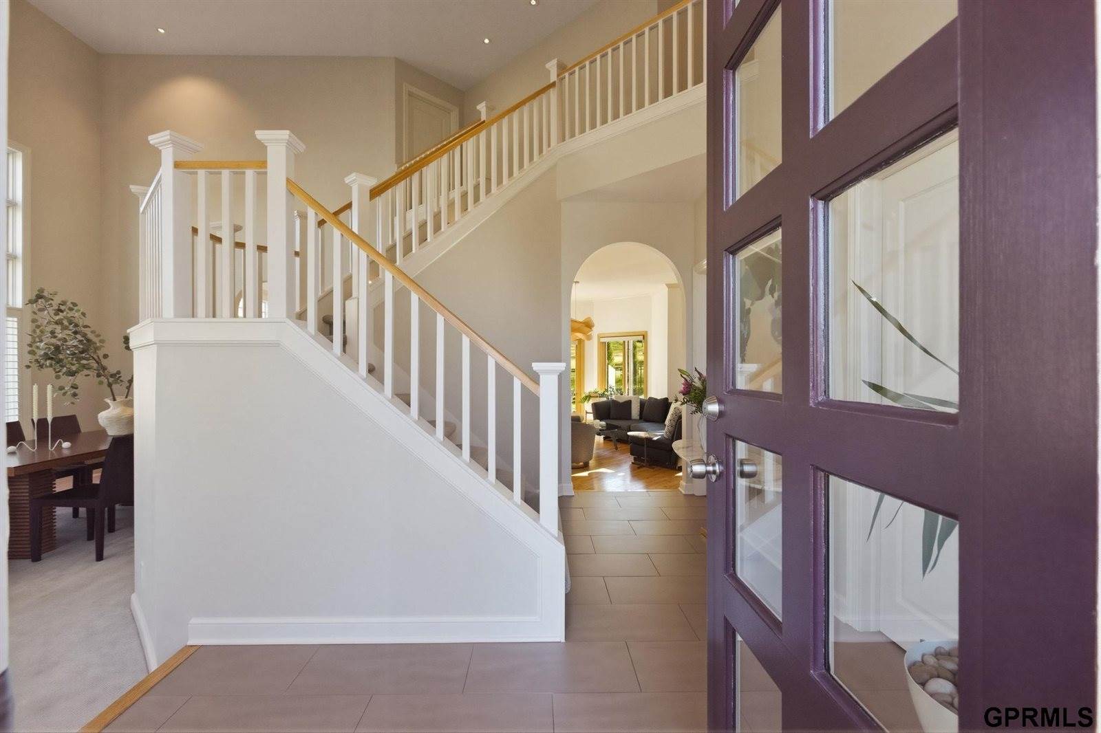 5911 South 119 Plaza, Omaha, NE 68137