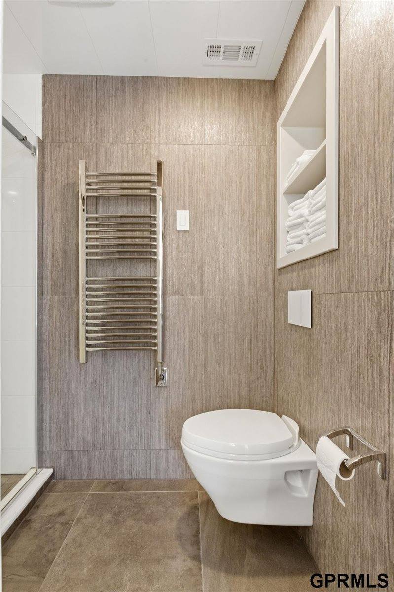 5911 South 119 Plaza, Omaha, NE 68137