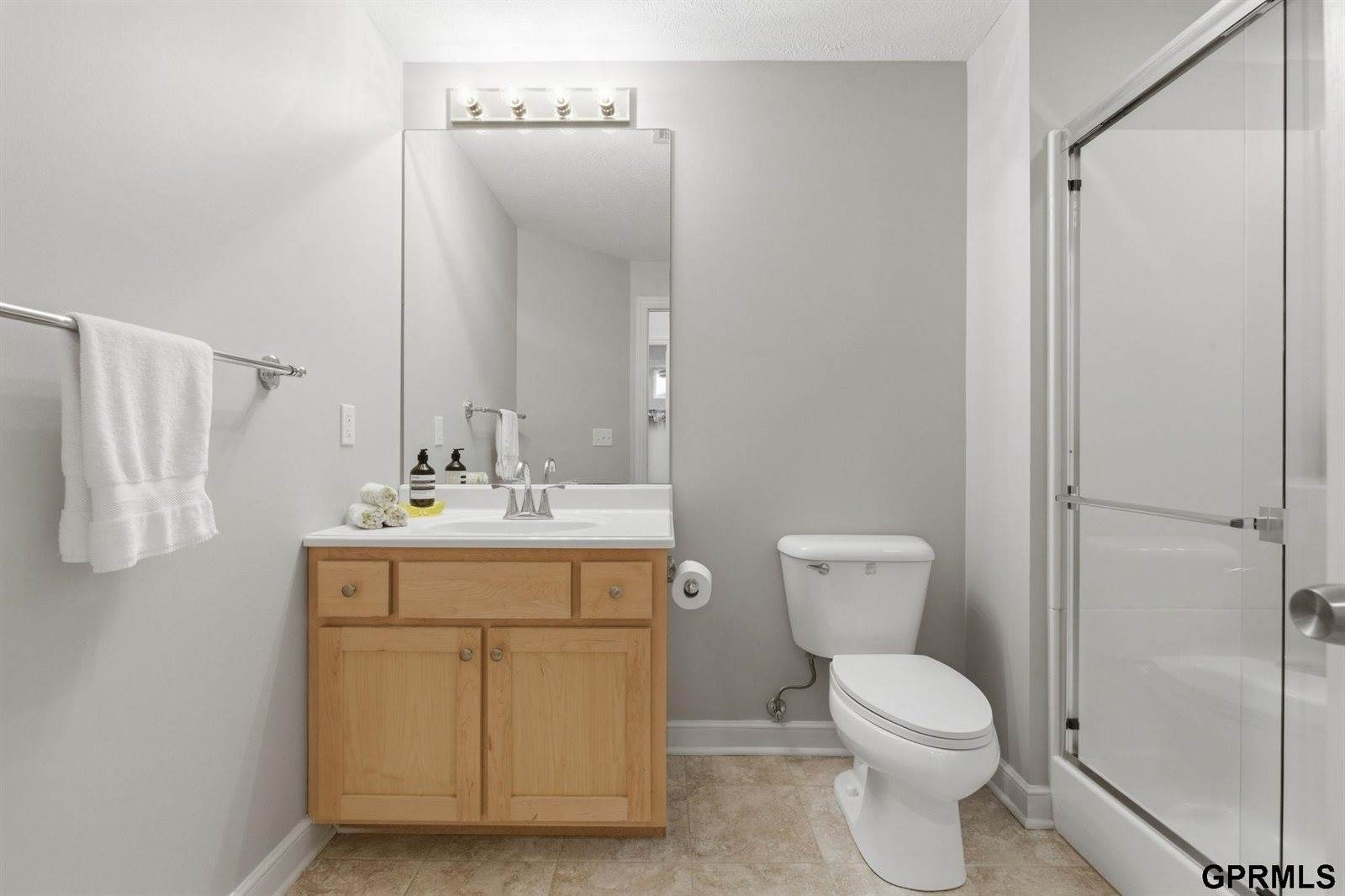 5911 South 119 Plaza, Omaha, NE 68137