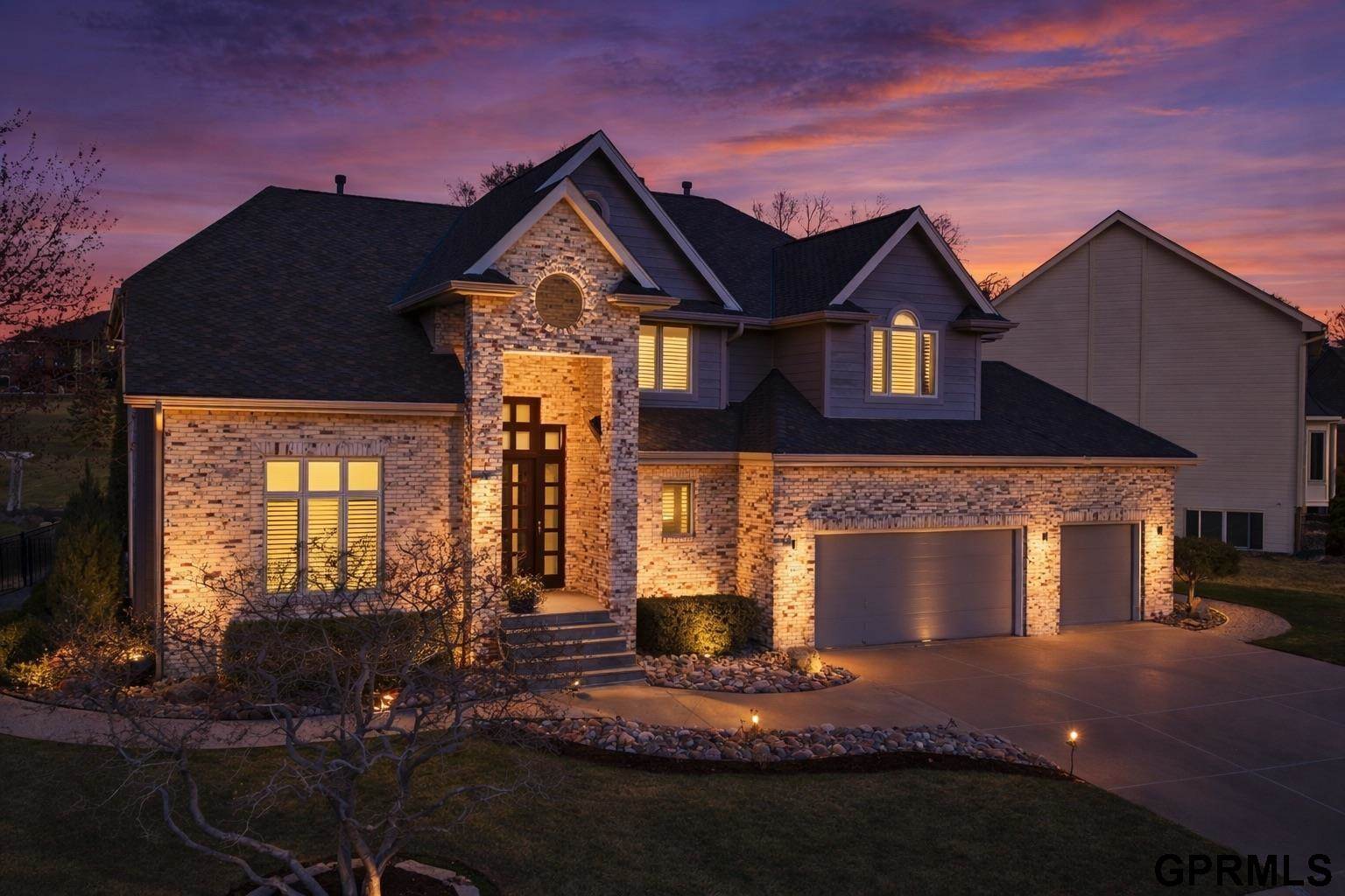 5911 South 119 Plaza, Omaha, NE 68137