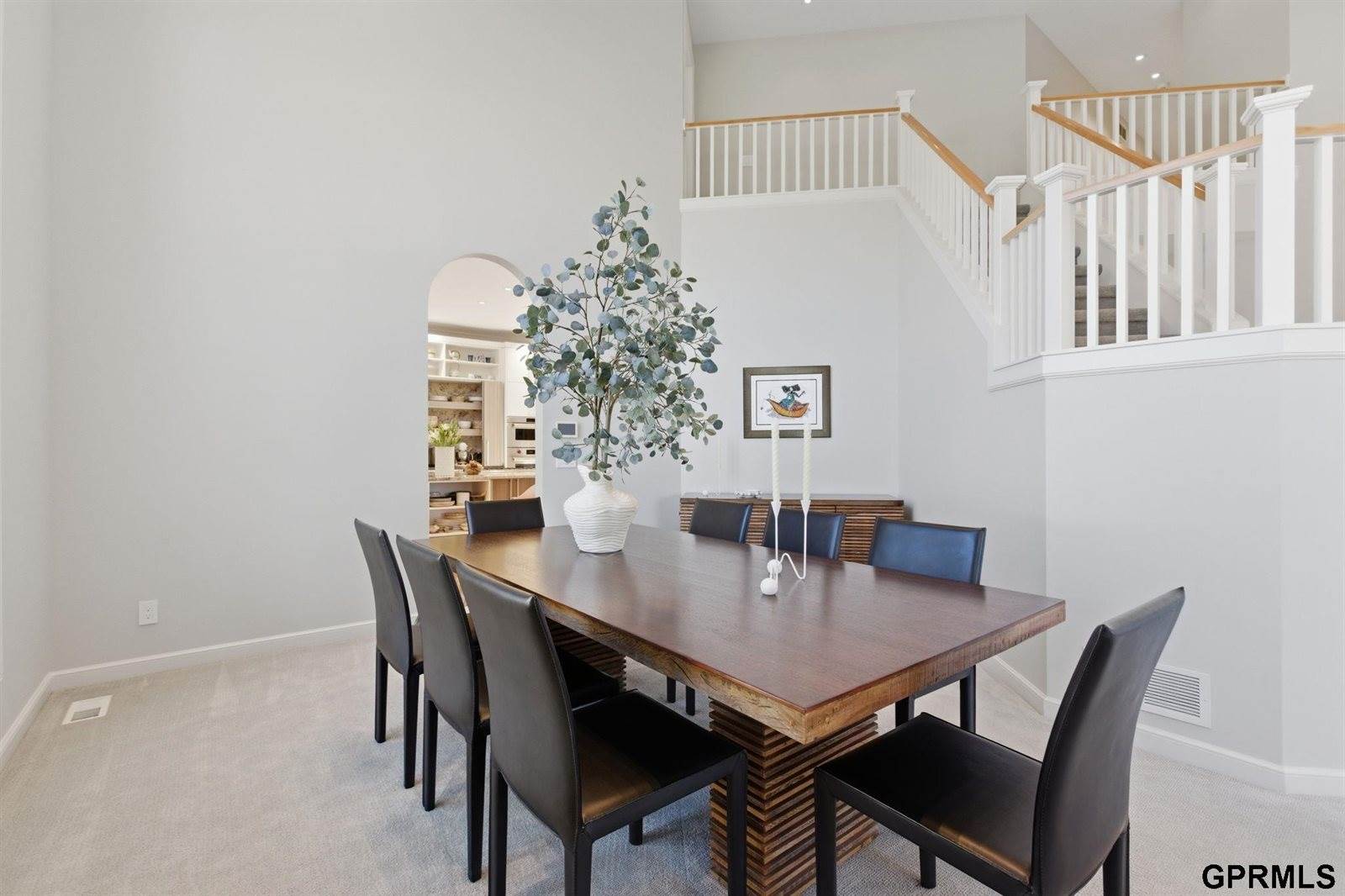 5911 South 119 Plaza, Omaha, NE 68137