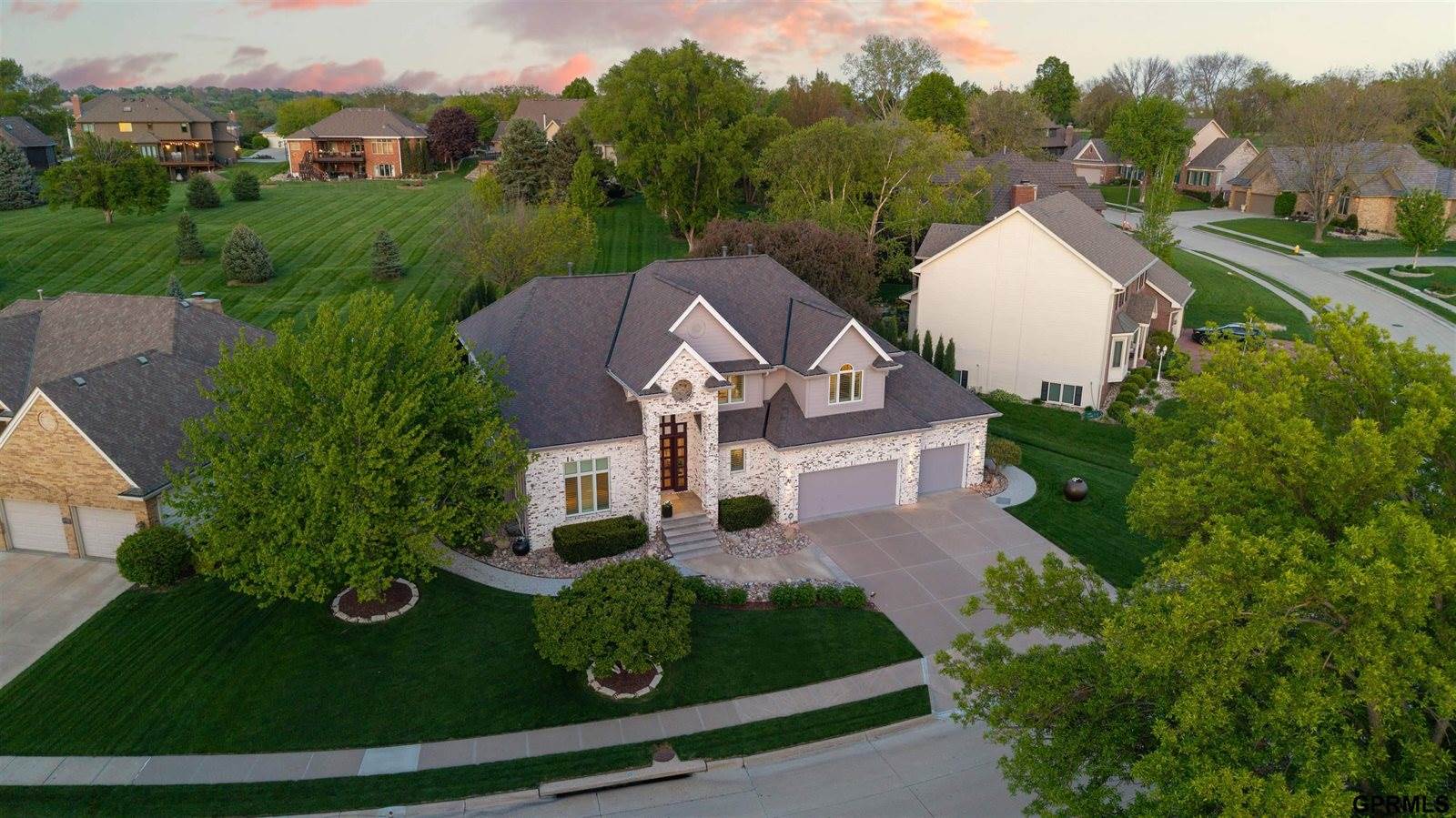 5911 South 119 Plaza, Omaha, NE 68137