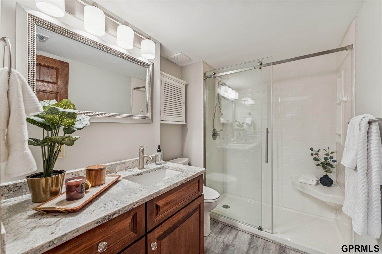 9916 Nina Street, Omaha, NE 68124