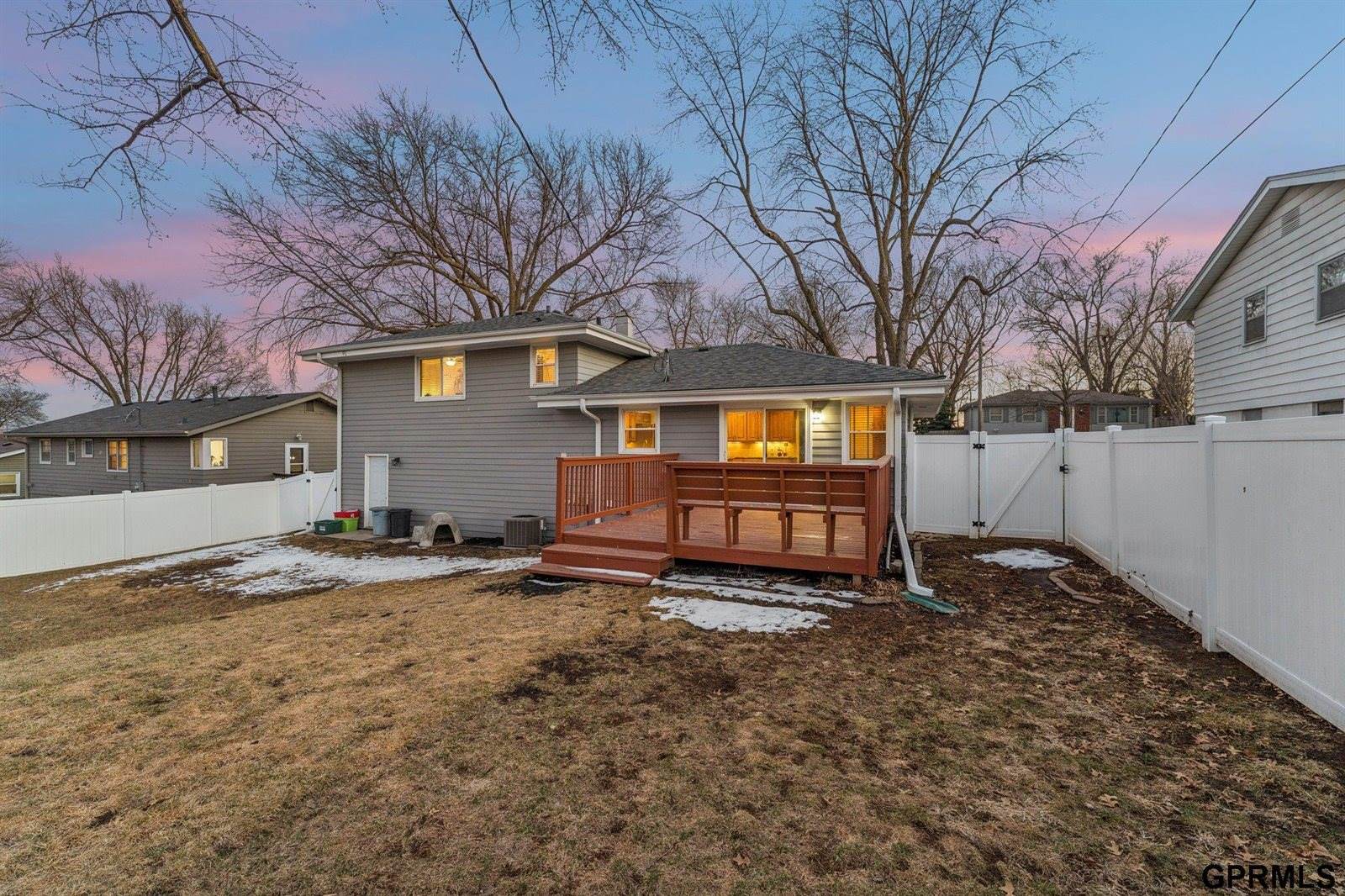 9916 Nina Street, Omaha, NE 68124